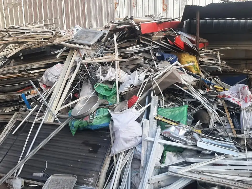 Koç Metal Mersin hurdacı çalışma alanı